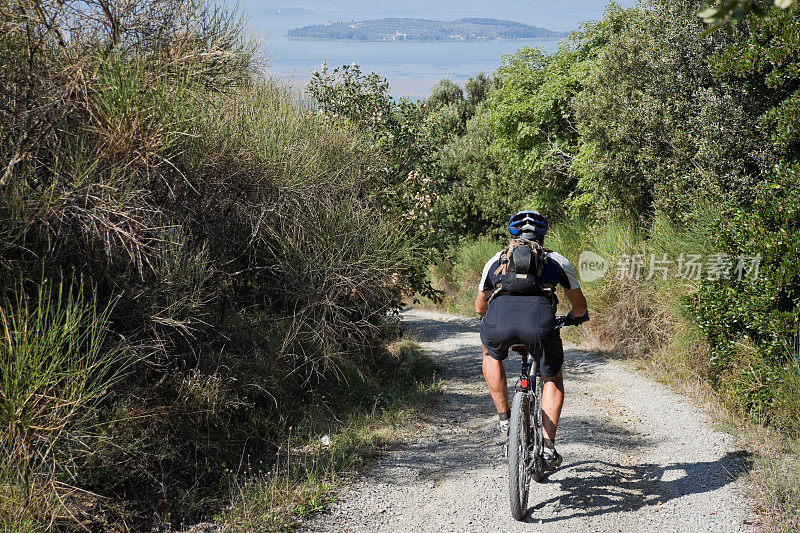 Trasimeno 下坡，翁布里亚